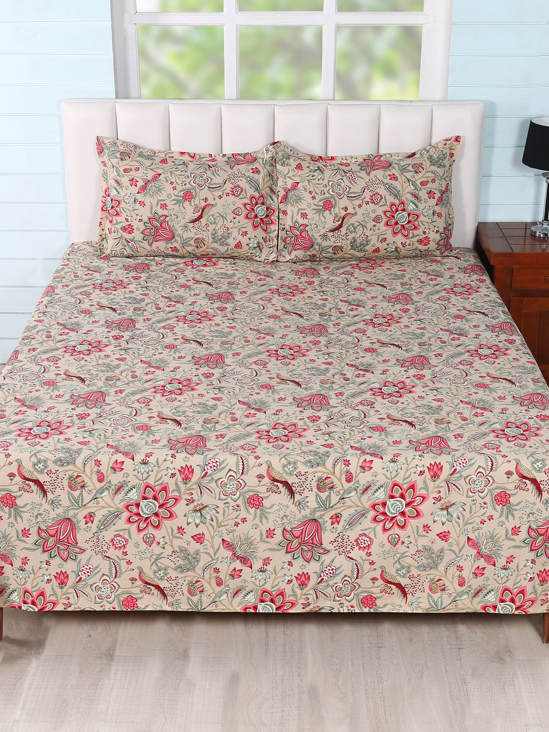 Bedsheets in Beige/Mehroon colour made with  Cotton Material , Bedding - 3 Pcs Set