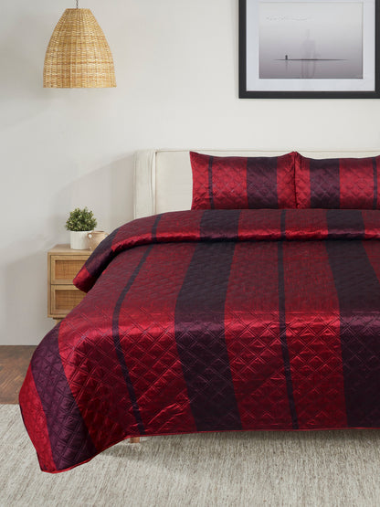 Red Cotton printed comforter reversible design