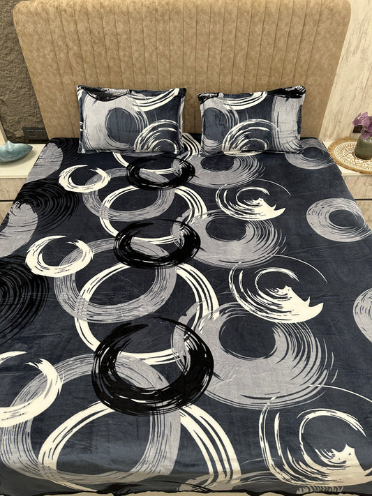 Soumya Blue Geometrical Warm Double Bedsheet with 2 pillow covers