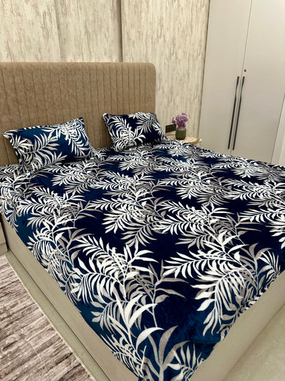 Soumya Blue Warm Double Bedsheet with 2 pillow covers