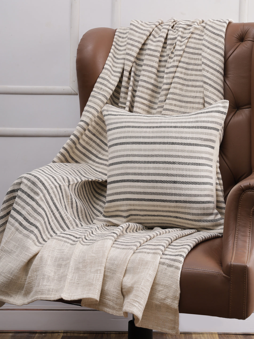 Soumya Premium Throw and Cushion Cover Set Black and Grey Color, 1 Pc
