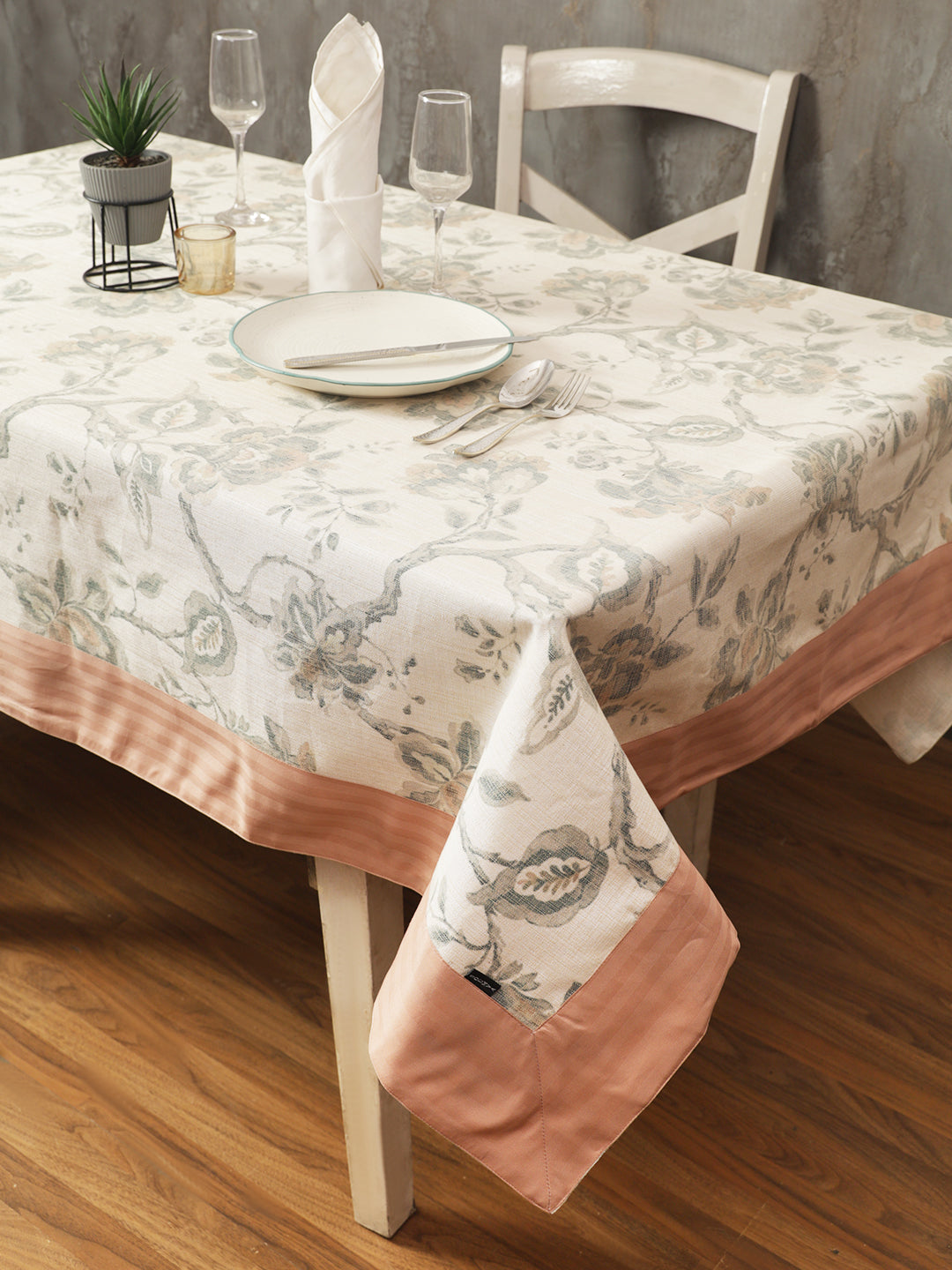 Table Covers in Green color made with  Polycotton Material , Kitchen Linen - 1 pc